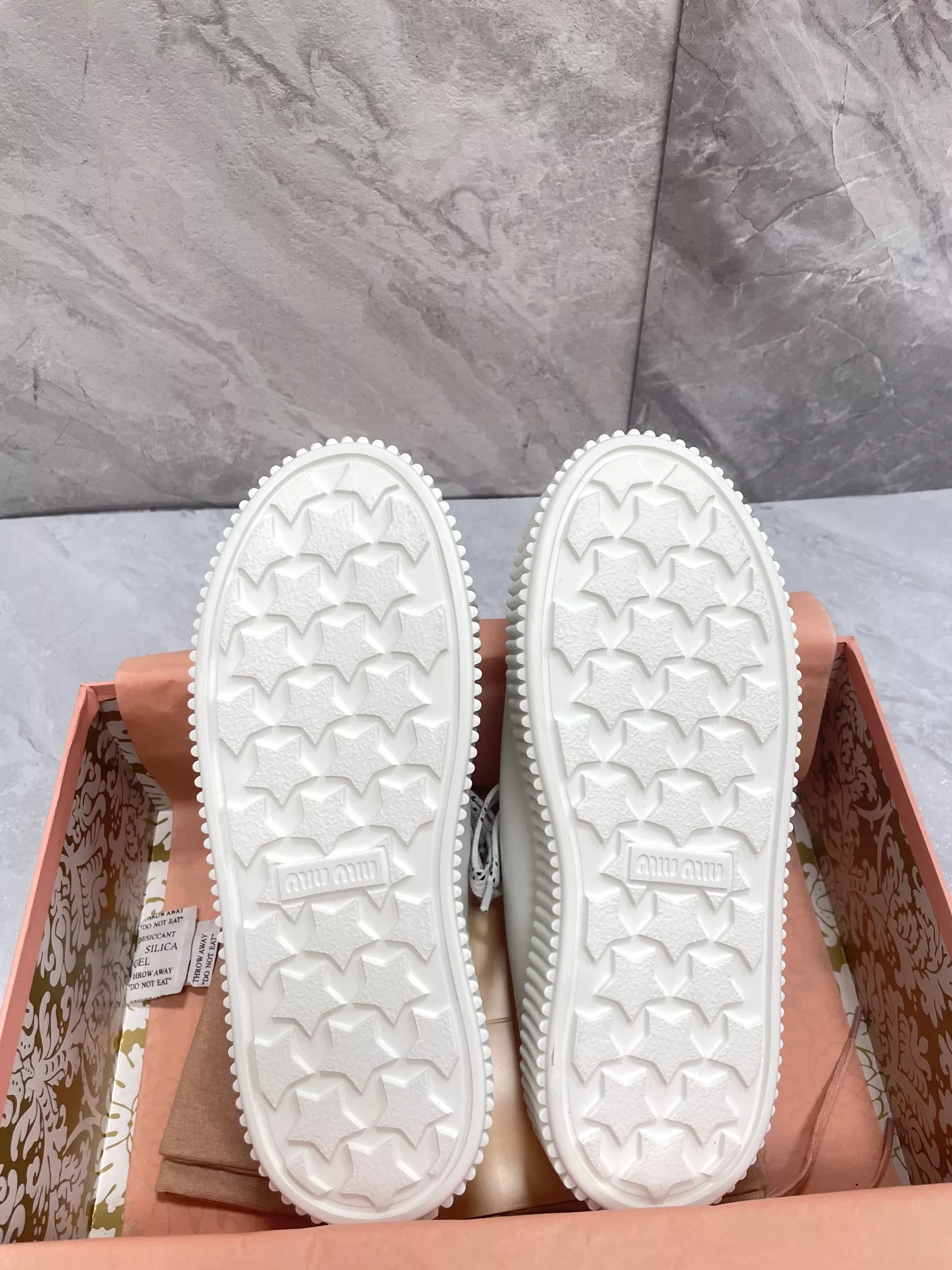 GoAnywhere 4565 MIU MIU Casual Shoes For Women