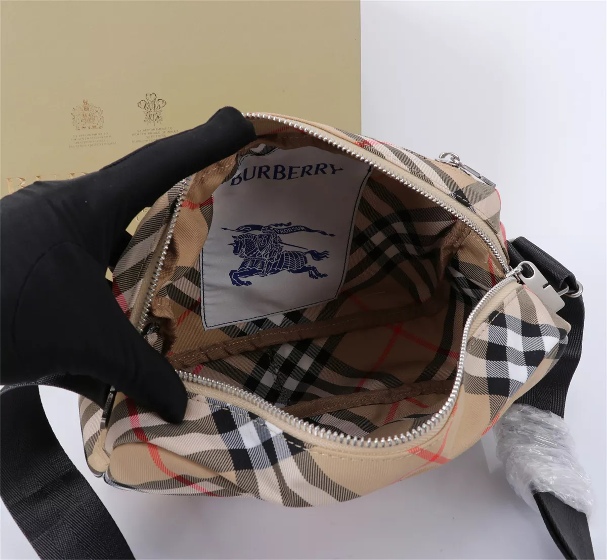 GoAnywhere 4746 Burberry AAA Man Messenger Bags