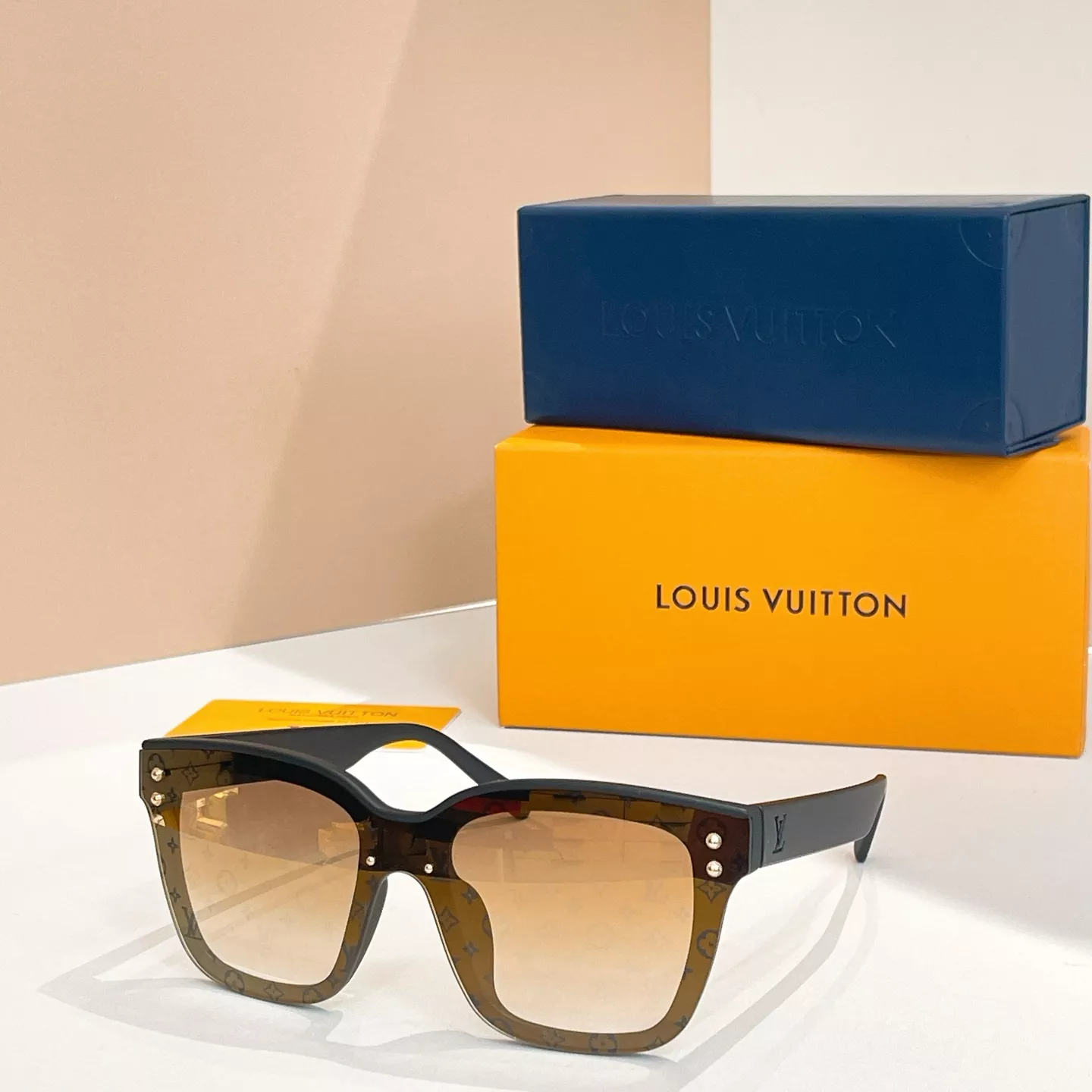 GoAnywhere 4812 Louis Vuitton AAA Quality Sunglasses