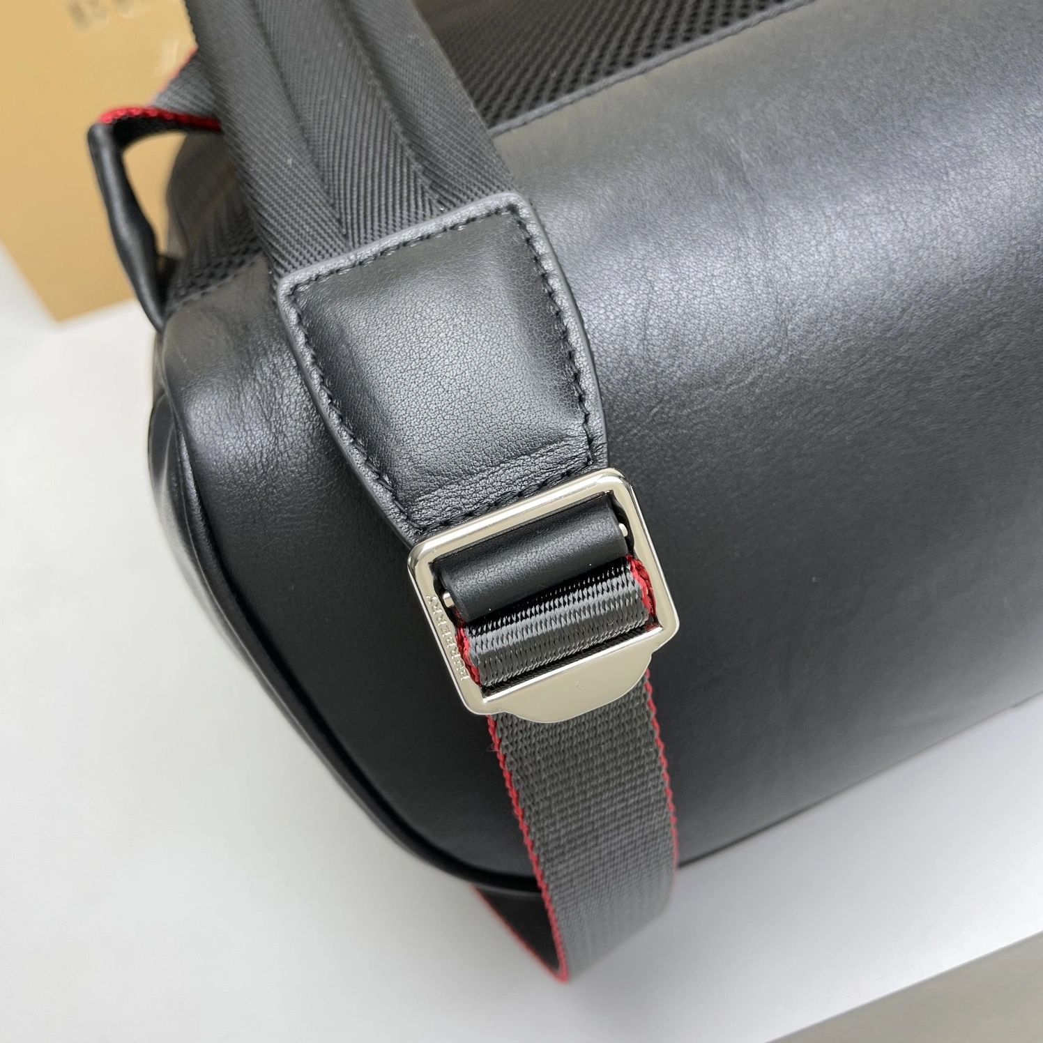 GoAnywhere 5116 Burberry AAA Man Backpacks