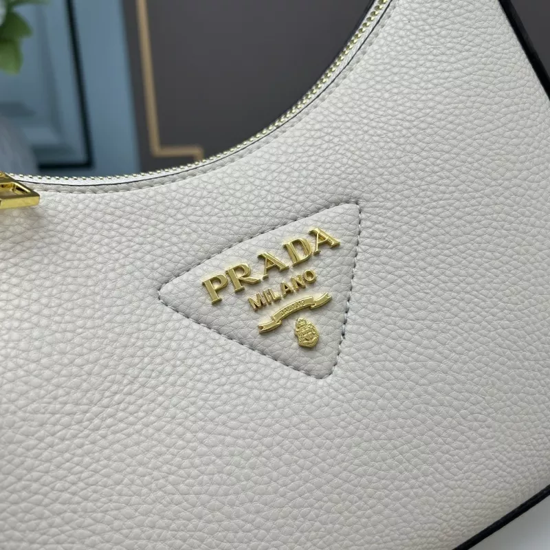 GoAnywhere 5272 Prada AAA Quality Messenger Bags For Women