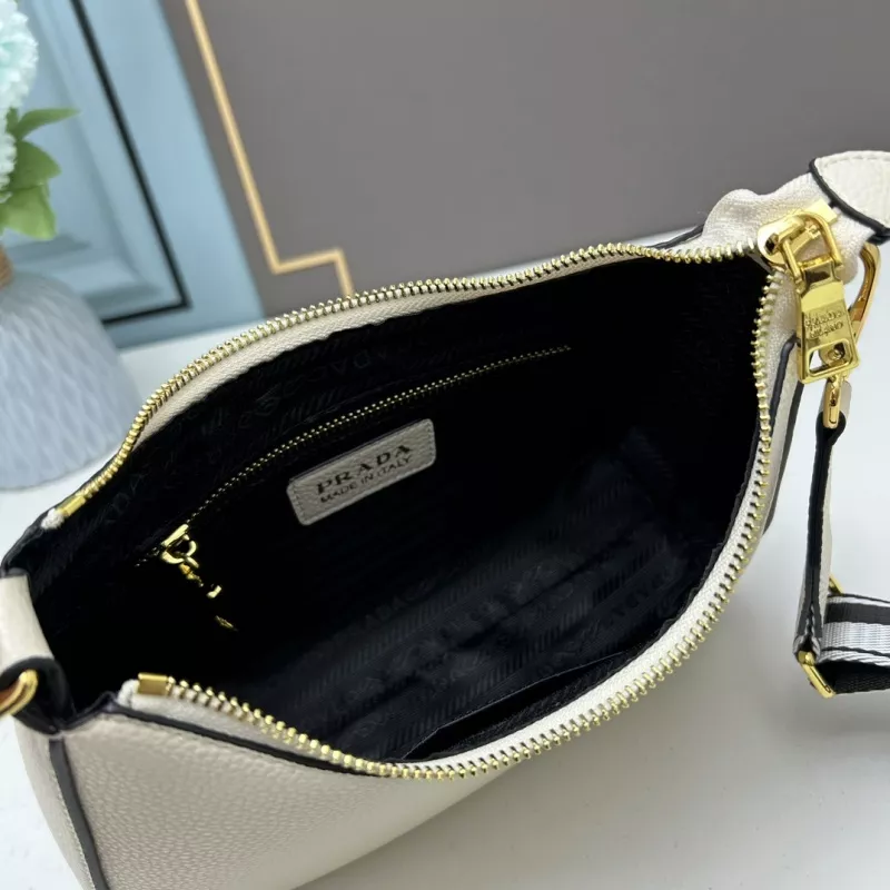 GoAnywhere 5272 Prada AAA Quality Messenger Bags For Women