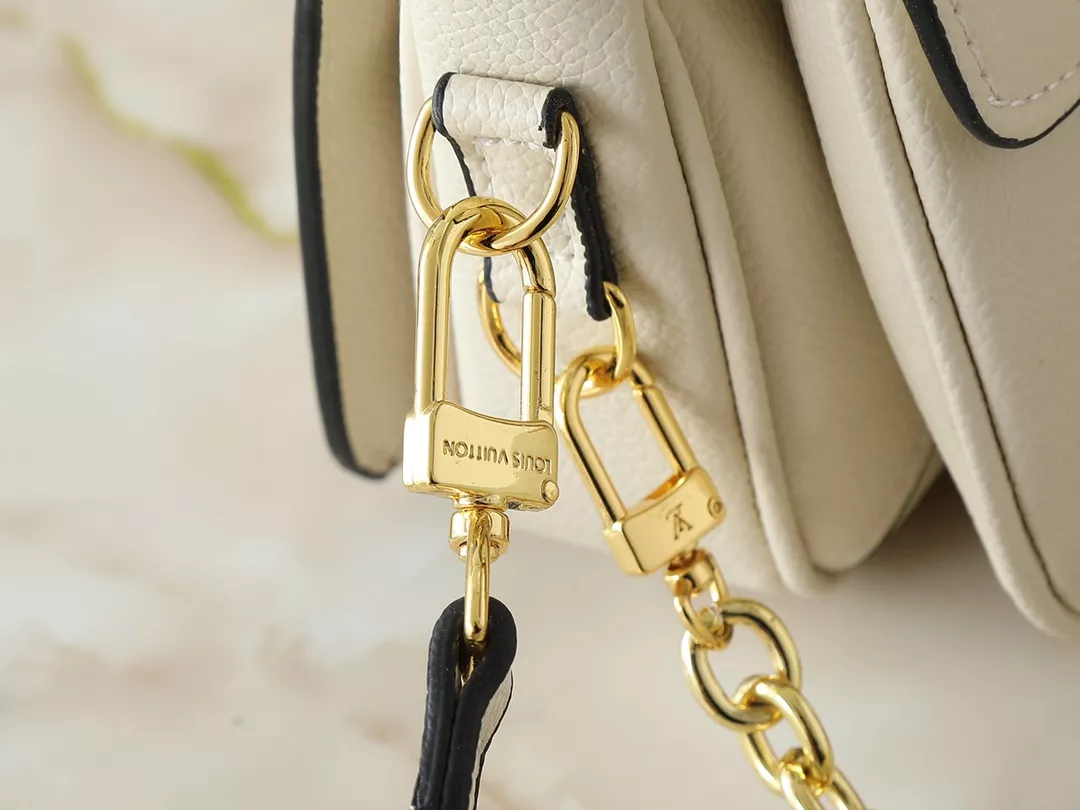 GoAnywhere 5304 Louis Vuitton Messenger Bag For Women
