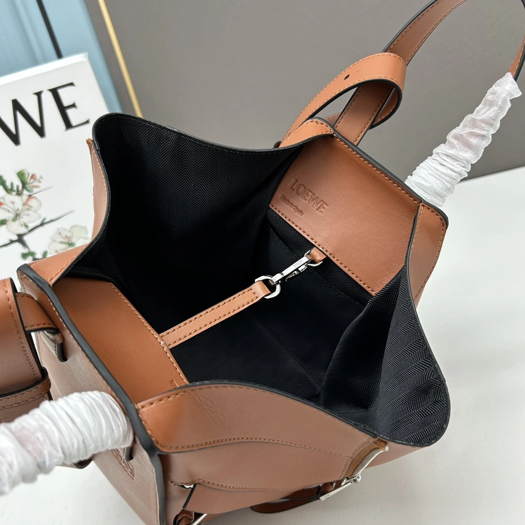 GoAnywhere 557 LOEWE AAA Quality Handbags For Women