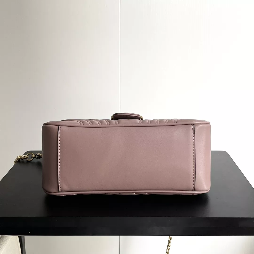 GoAnywhere 5703 Gucci AAA Quality Messenger Bags For Women
