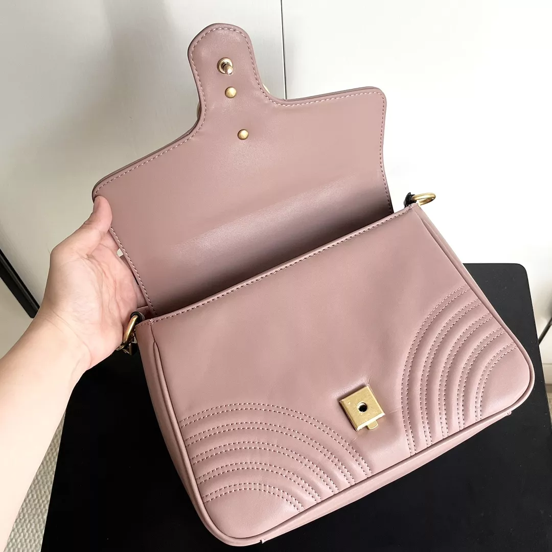 GoAnywhere 5703 Gucci AAA Quality Messenger Bags For Women