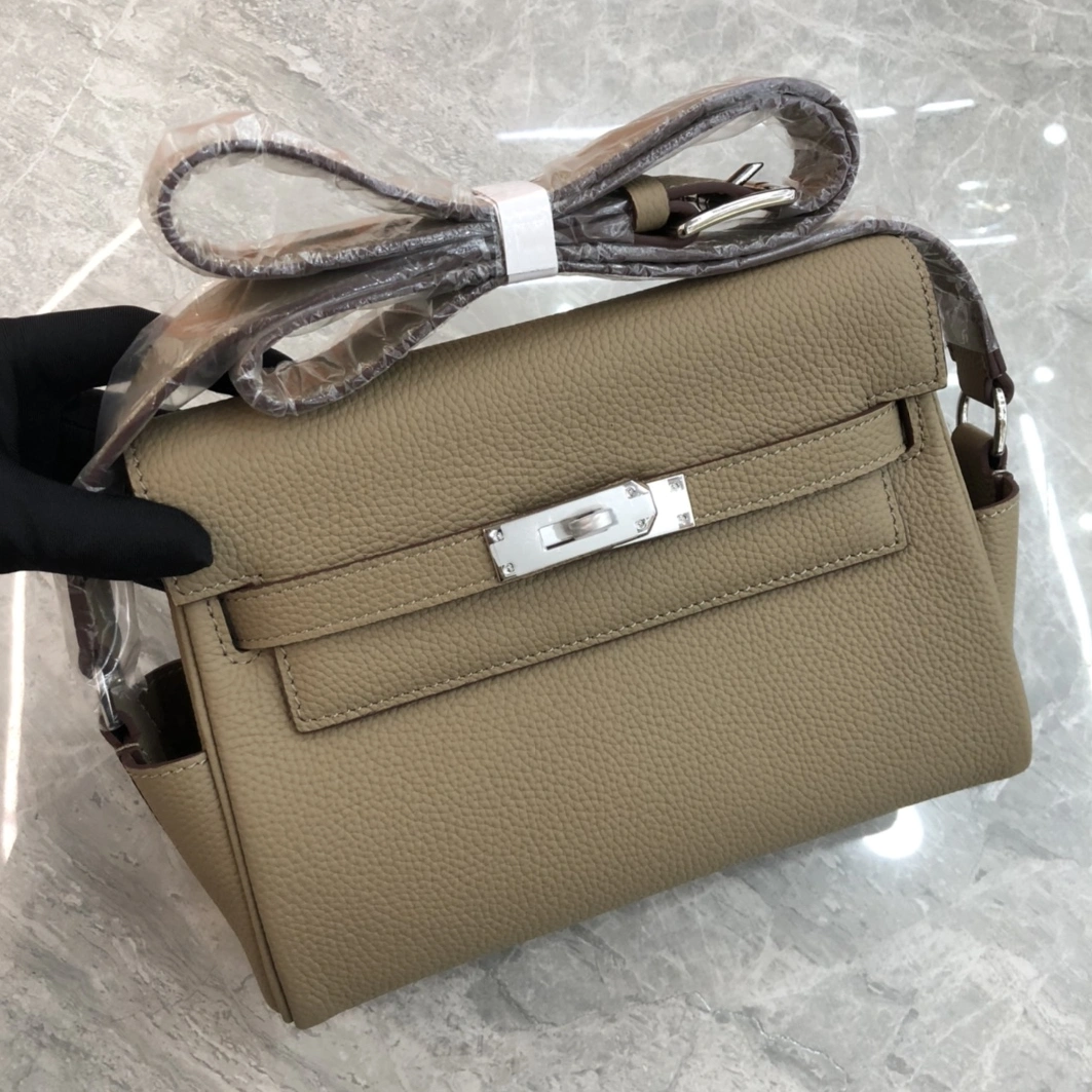GoAnywhere 5946 Hermes AAA Quality Messenger Bags For Women
