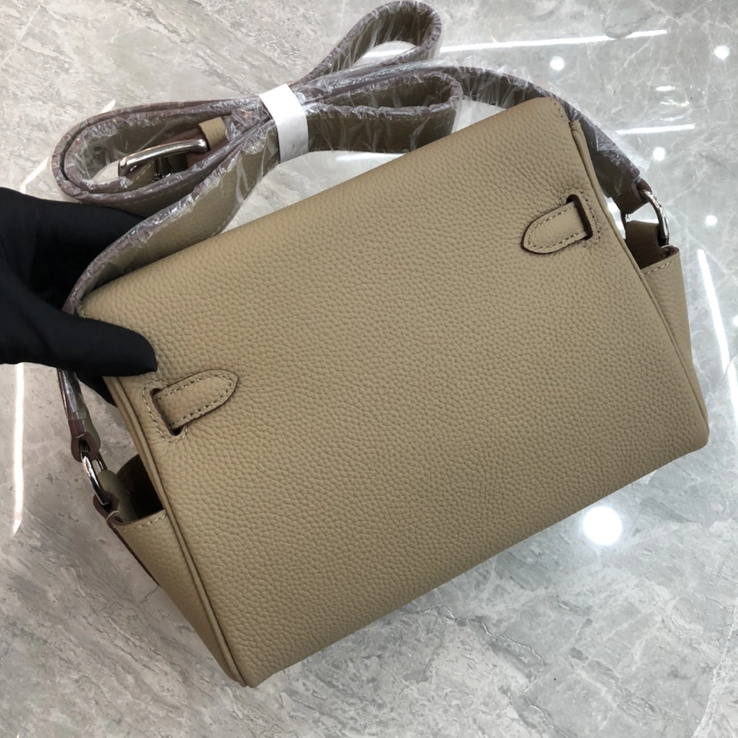 GoAnywhere 5946 Hermes AAA Quality Messenger Bags For Women
