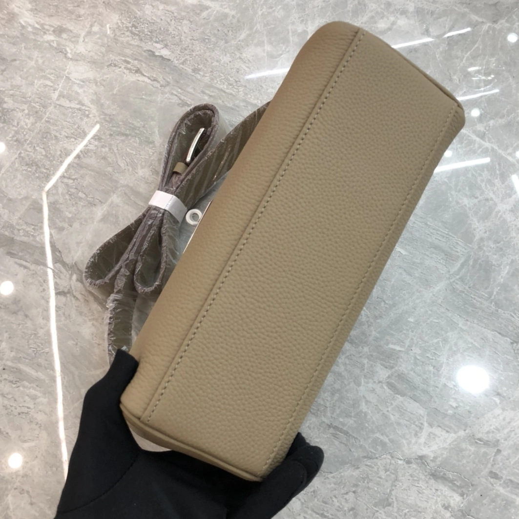 GoAnywhere 5946 Hermes AAA Quality Messenger Bags For Women