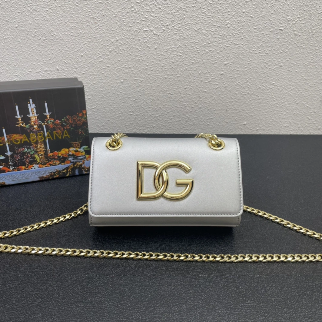 GoAnywhere 5962 Dolce & Gabbana D&G AAA Quality Messenger Bags For Women