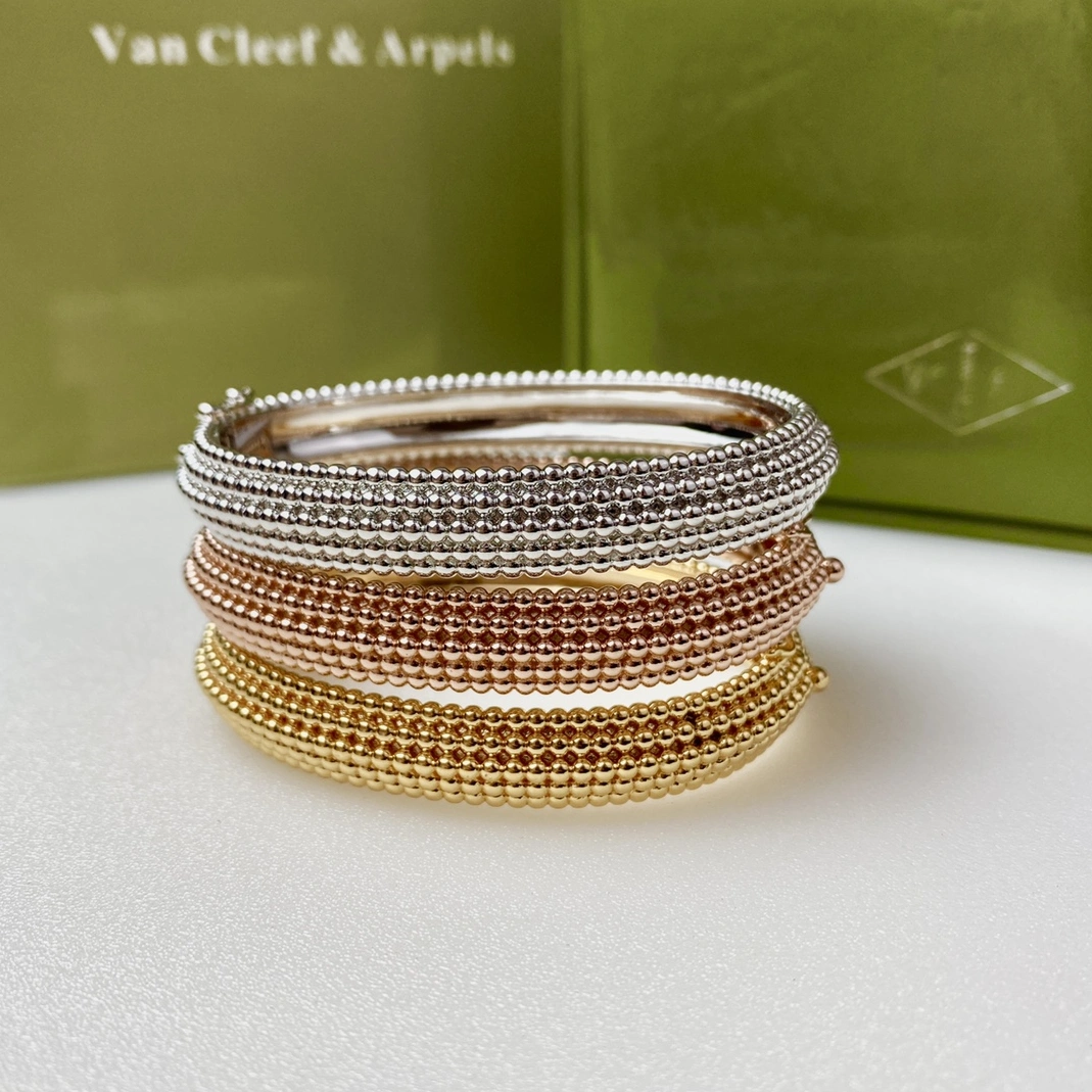 GoAnywhere 5966 Van Cleef & Arpels Bracelets For Women