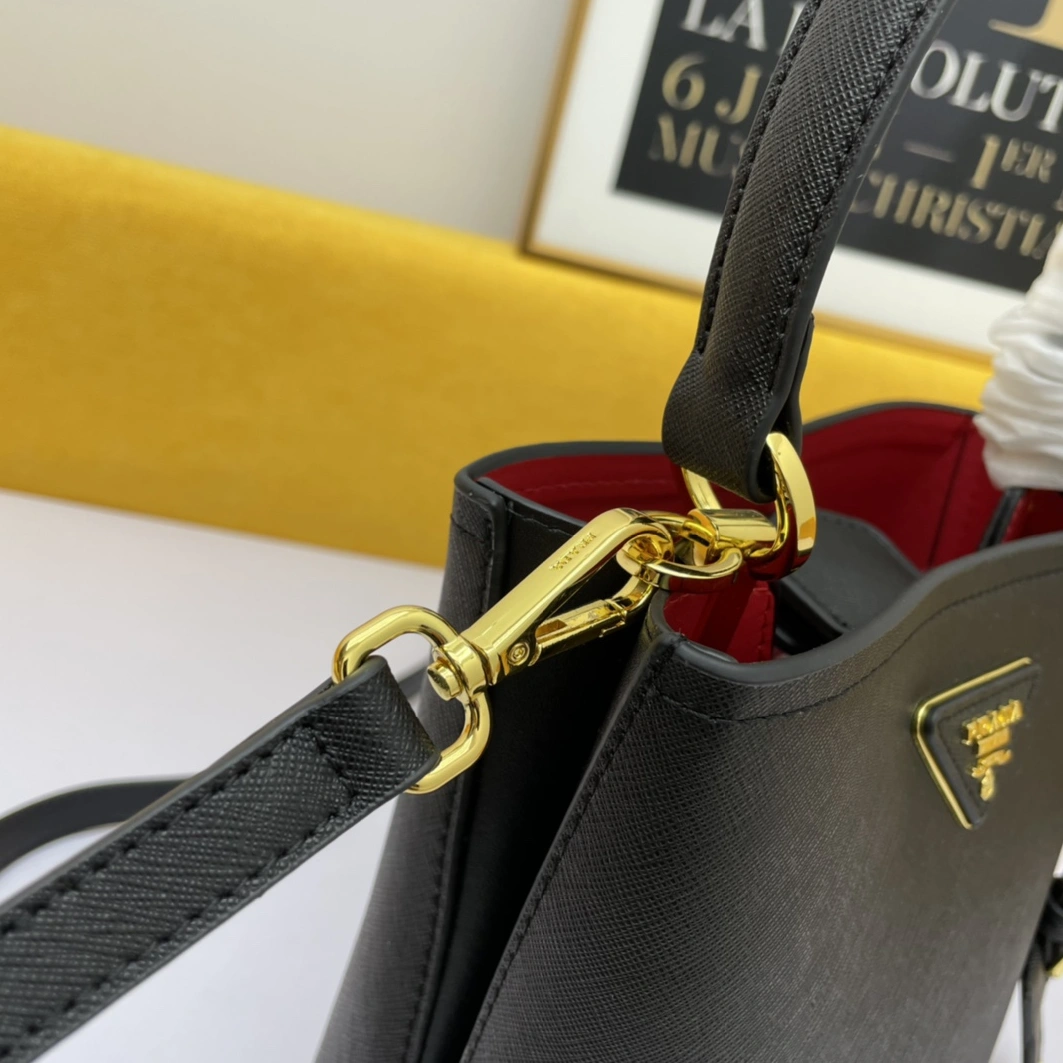 GoAnywhere 612 Prada AAA Quality Handbags For Women