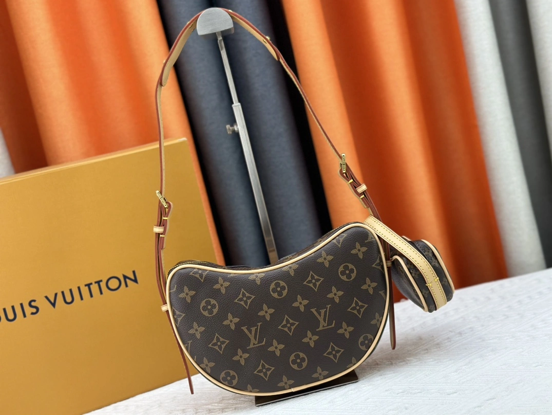 GoAnywhere 6147 Louis Vuitton AAA Quality Shoulder Bags For Women
