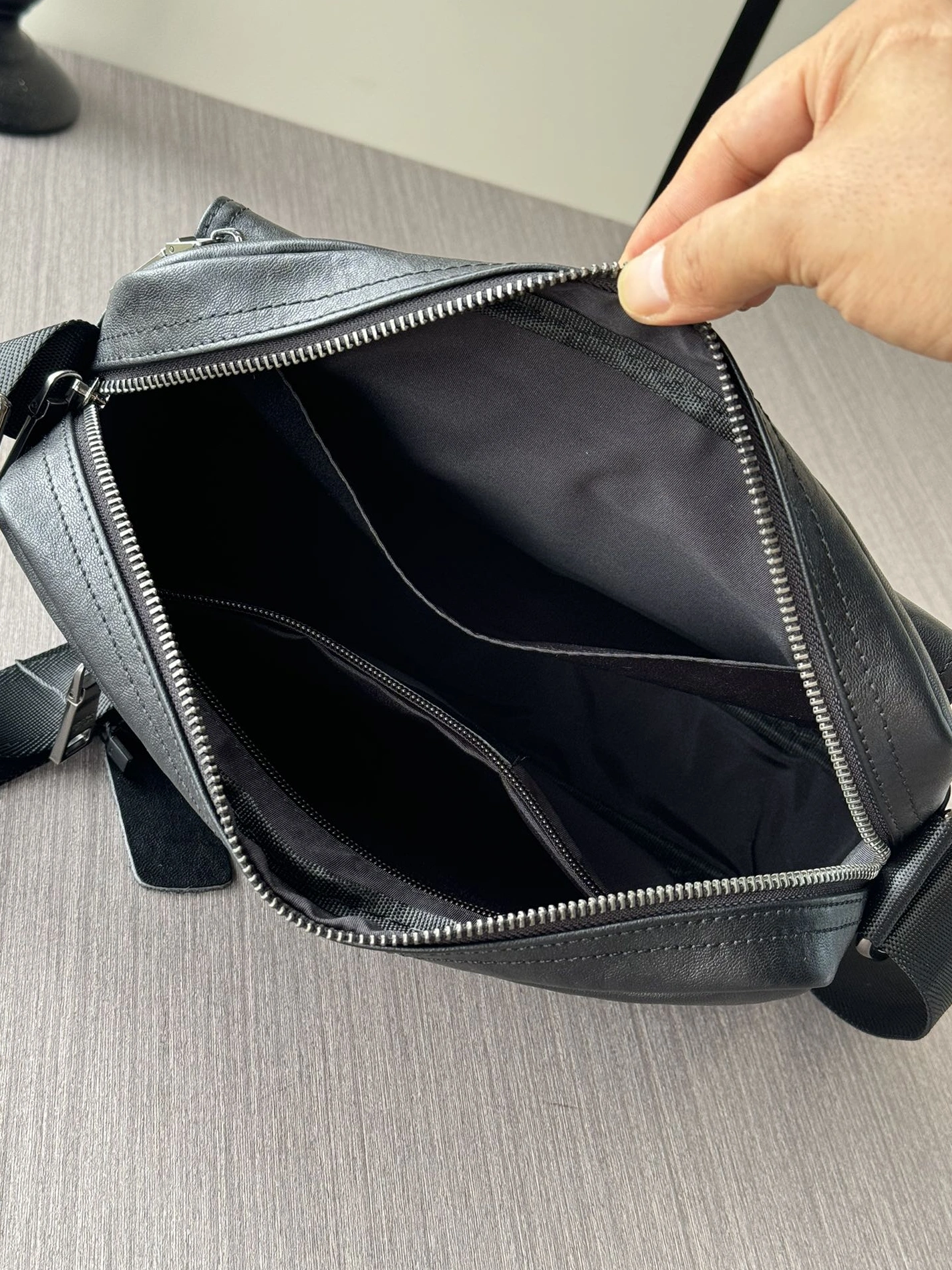 GoAnywhere 6380 Prada AAA Man Messenger Bags