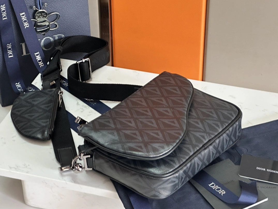 GoAnywhere 6687 Christian Dior AAA Man Messenger Bags