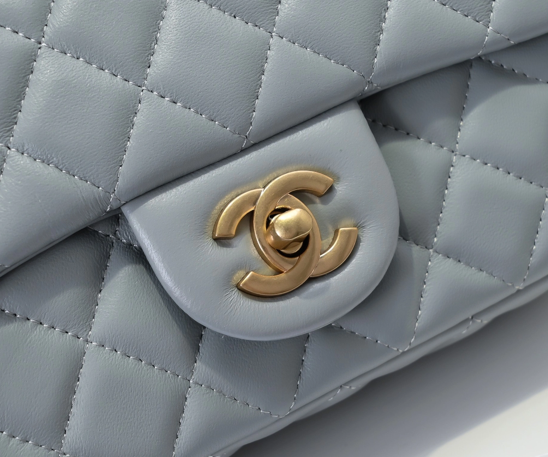 GoAnywhere 7020 Chanel AAA Quality Messenger Bags
