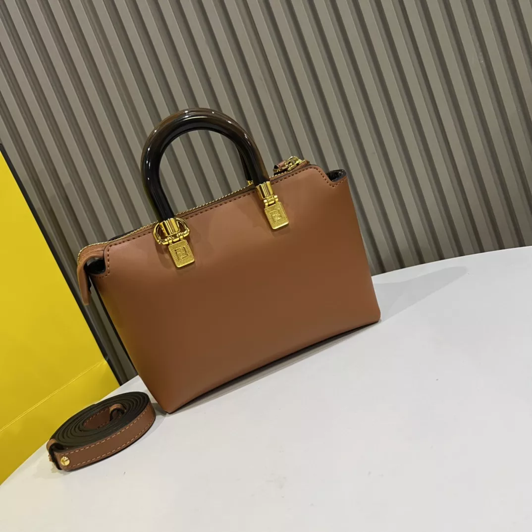 GoAnywhere 7048 Fendi AAA Quality Handbags For Women