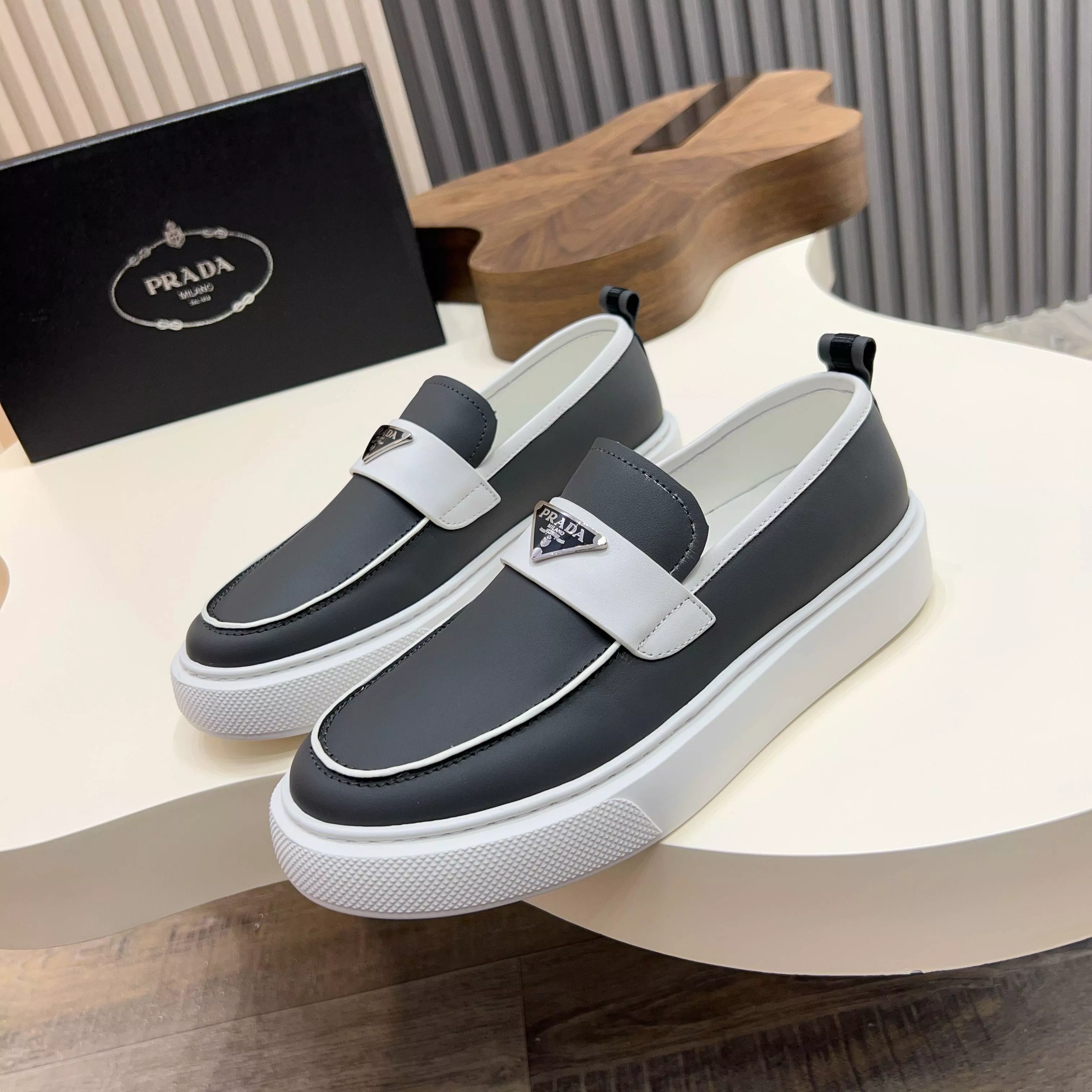 GoAnywhere 706 Prada Casual Shoes For Men