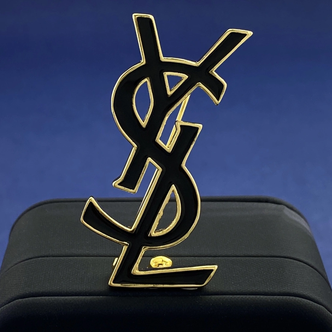 GoAnywhere 7423 Yves Saint Laurent Brooches For Women