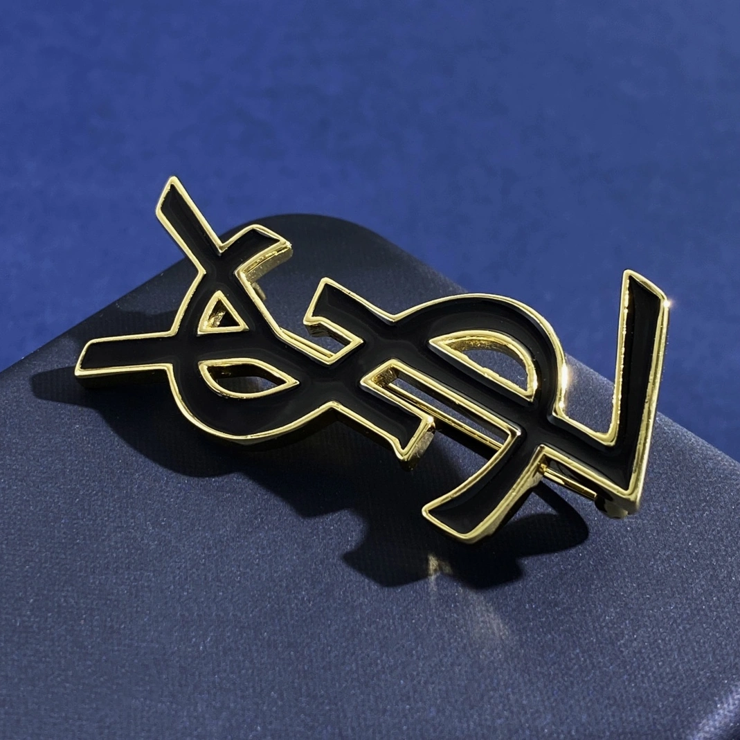 GoAnywhere 7423 Yves Saint Laurent Brooches For Women