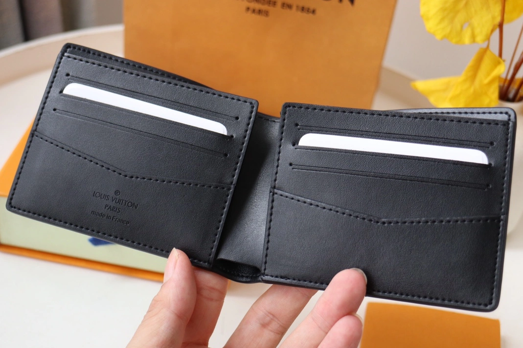 GoAnywhere 7518 Louis Vuitton AAA Quality Wallets