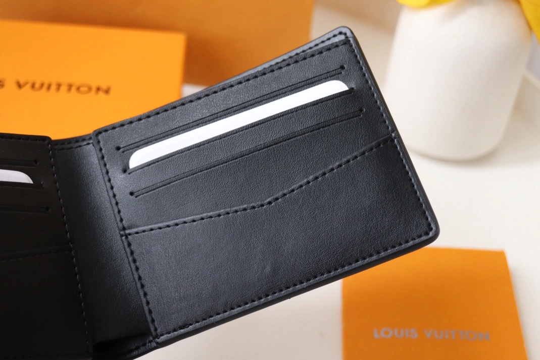GoAnywhere 7518 Louis Vuitton AAA Quality Wallets