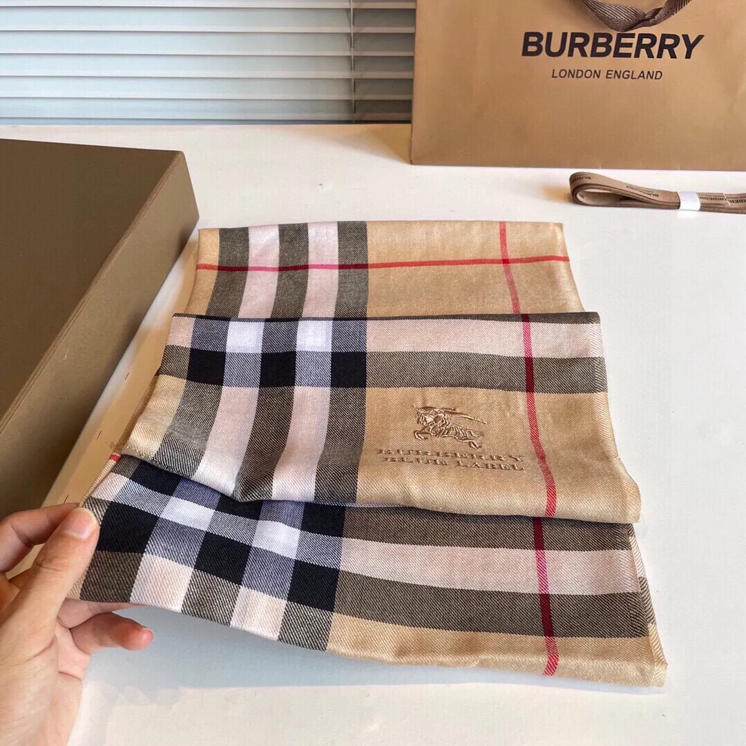 GoAnywhere 7631 Burberry Scarf For Women