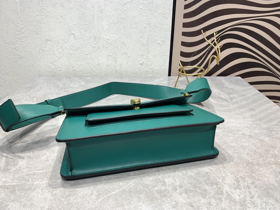 GoAnywhere 7909 Bvlgari AAA Quality Messenger Bags For Women