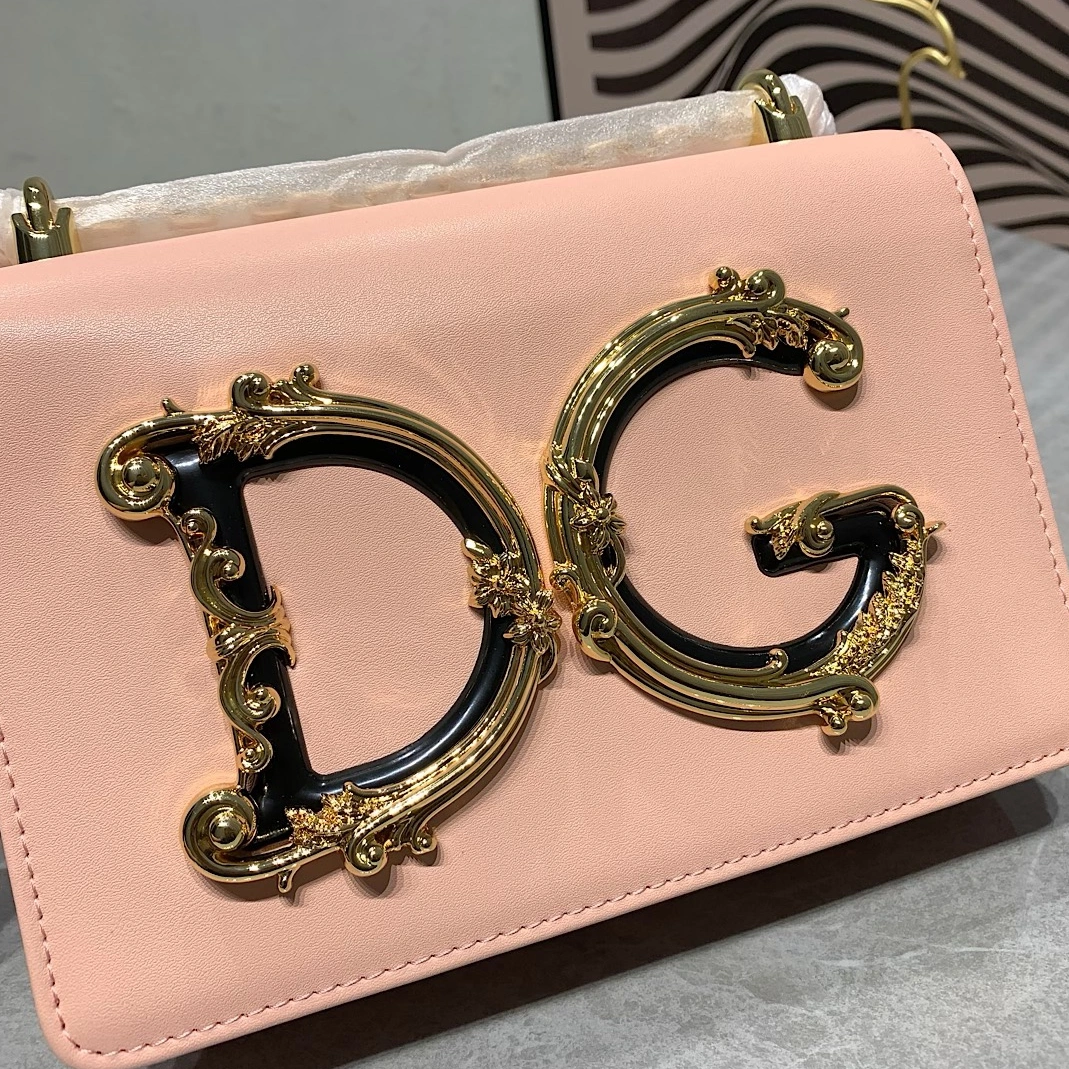 GoAnywhere 7937 Dolce & Gabbana D&G AAA Quality Messenger Bags For Women