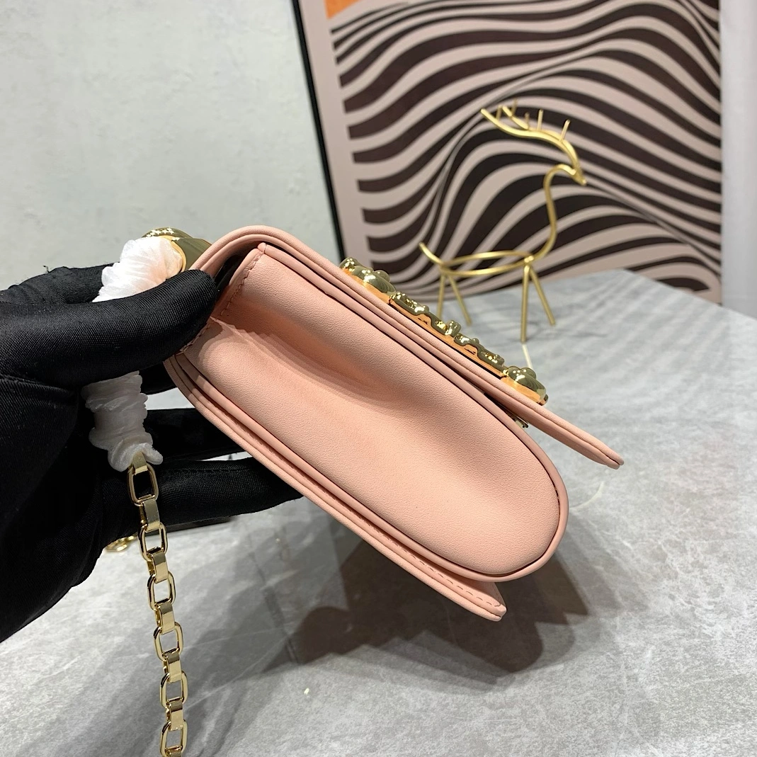 GoAnywhere 7937 Dolce & Gabbana D&G AAA Quality Messenger Bags For Women