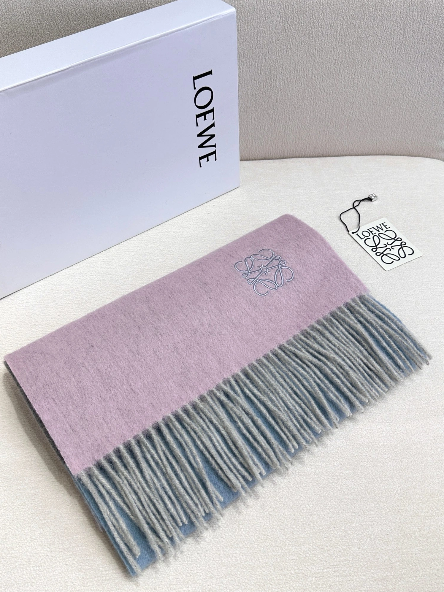 GoAnywhere 7953 LOEWE Scarf
