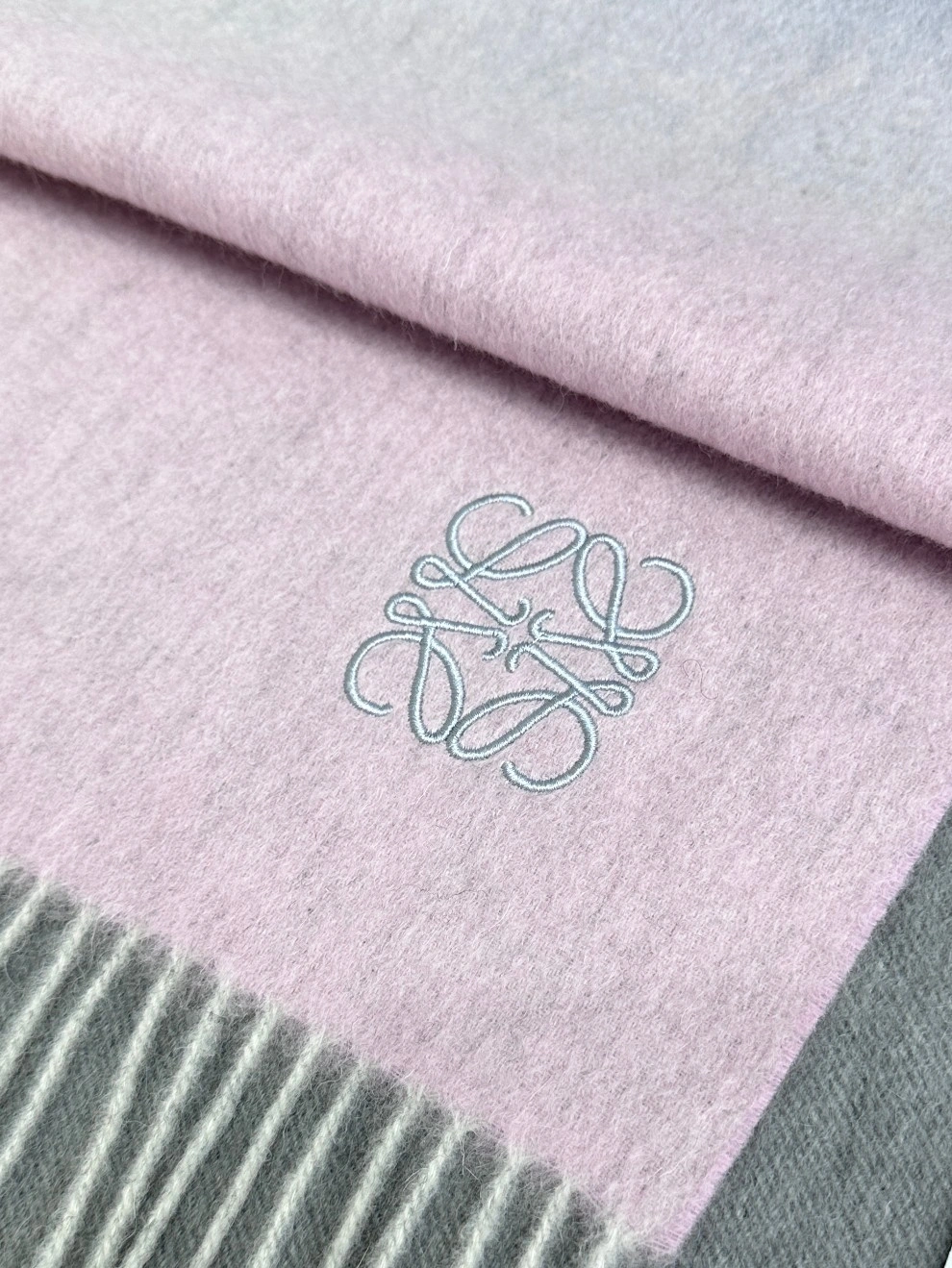 GoAnywhere 7953 LOEWE Scarf