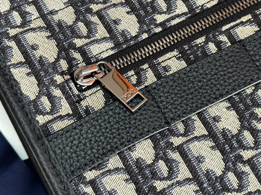 GoAnywhere 7966 Christian Dior AAA Man Handbags