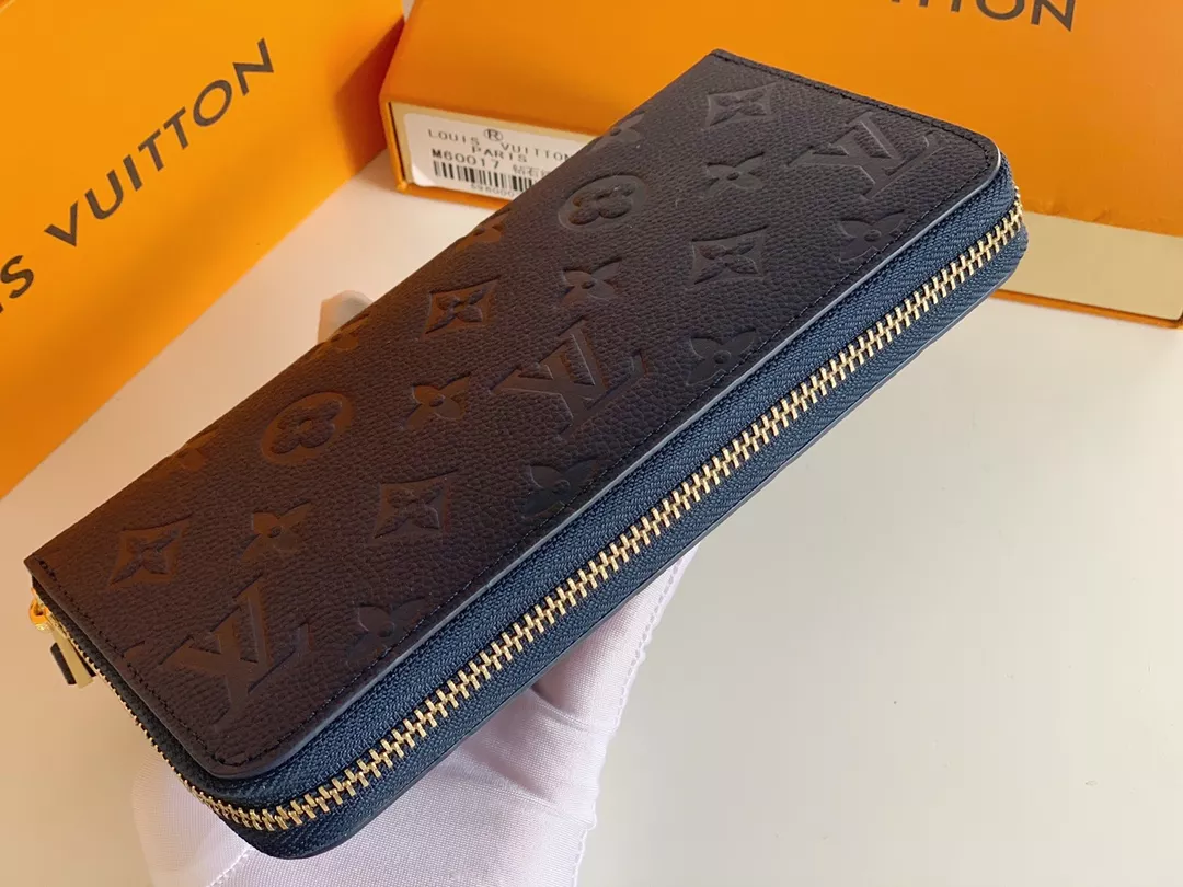 GoAnywhere 8107 Louis Vuitton LV Wallets In Navy