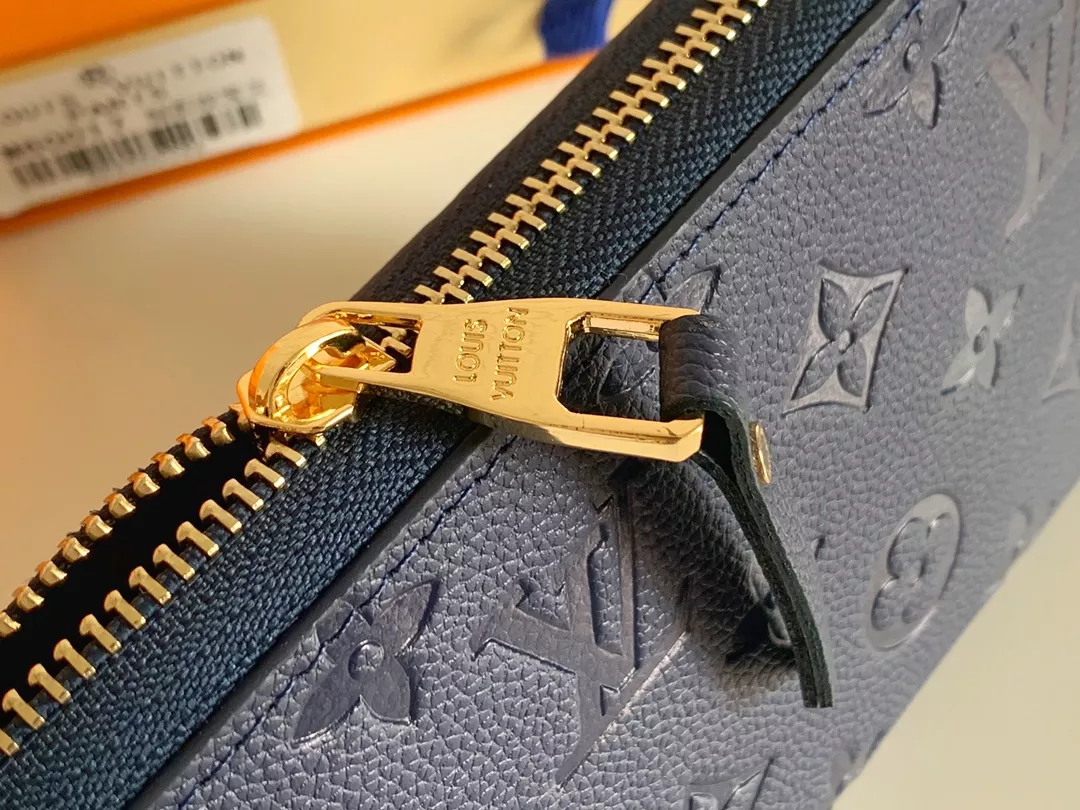 GoAnywhere 8107 Louis Vuitton LV Wallets In Navy