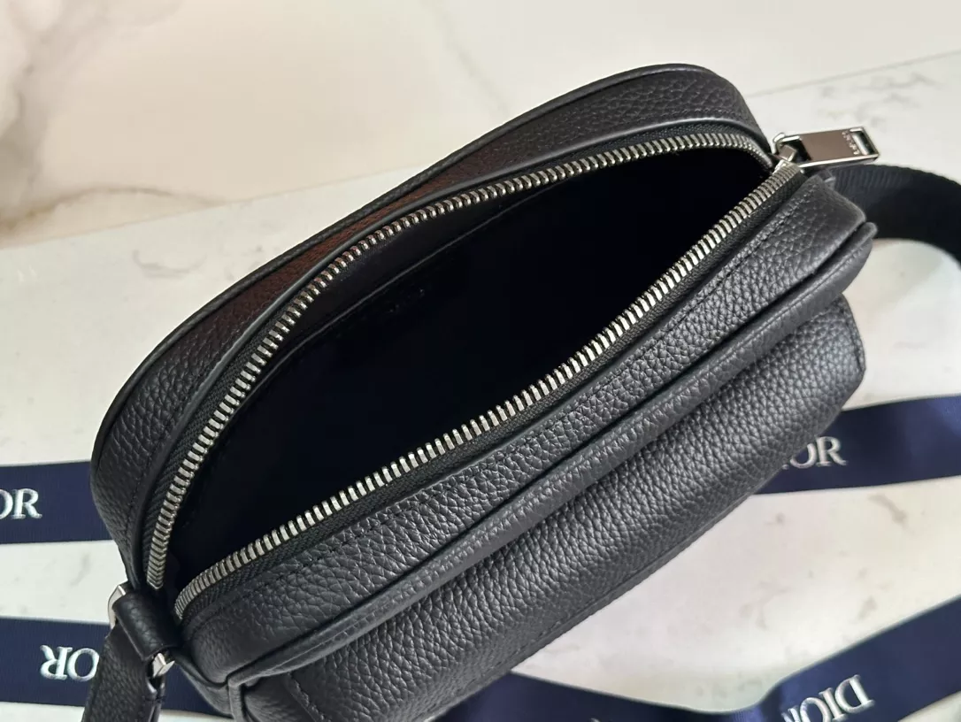 GoAnywhere 8169 Christian Dior AAA Man Messenger Bags