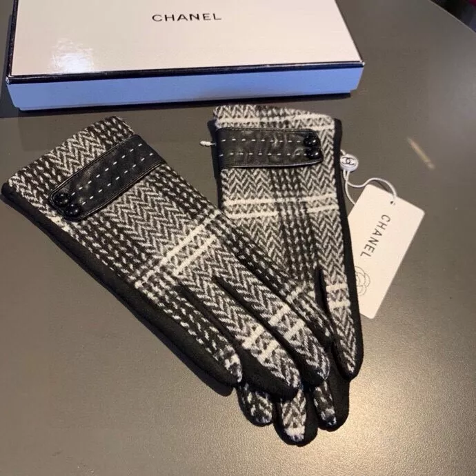 GoAnywhere 8394 Chanel Gloves