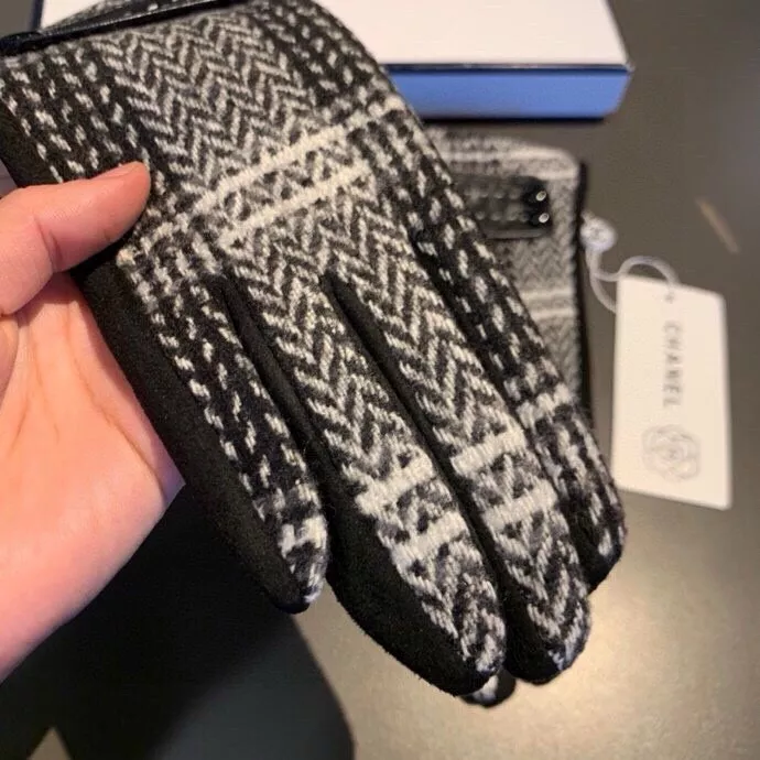GoAnywhere 8394 Chanel Gloves