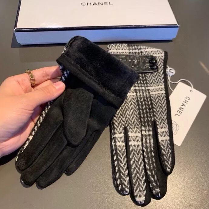 GoAnywhere 8394 Chanel Gloves