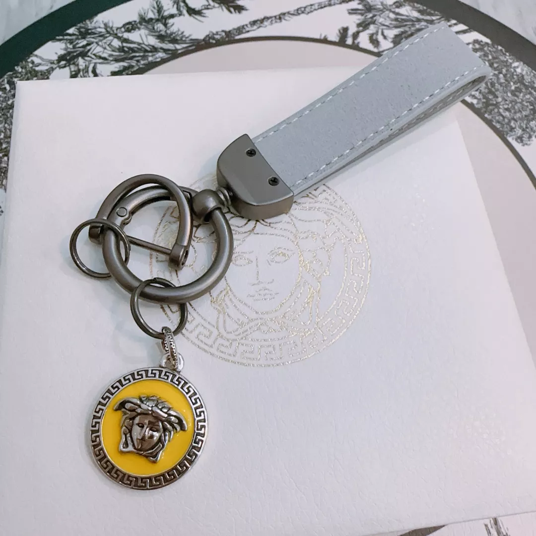 GoAnywhere 8433 Versace Key Holder And Bag Buckle