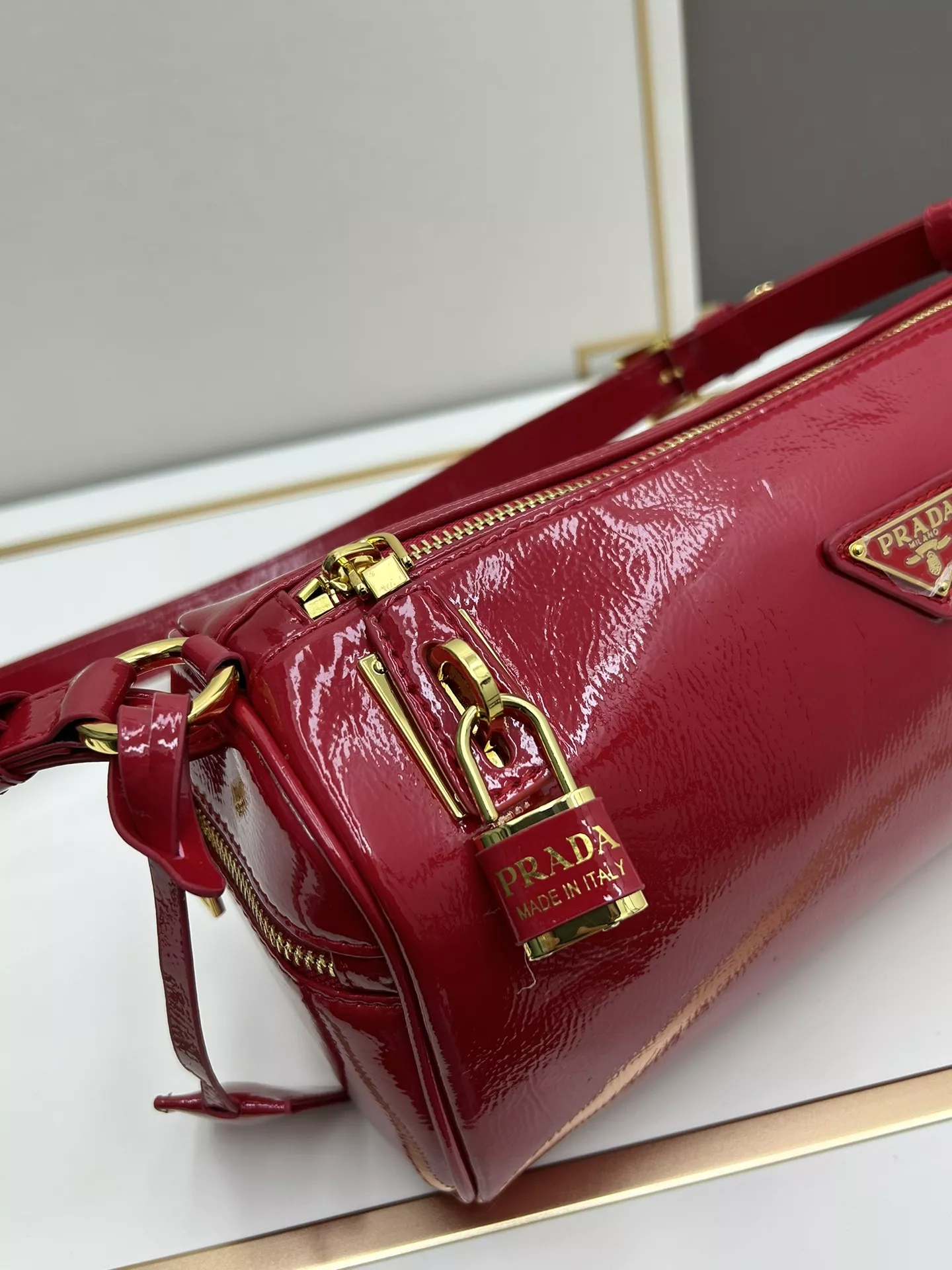GoAnywhere 8731 Prada AAA Quality Shoulder Bags For Women