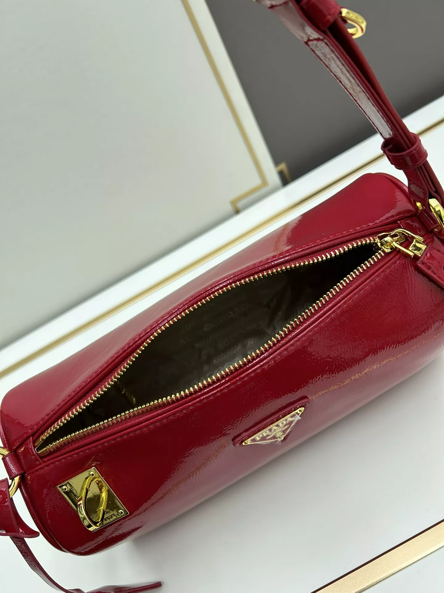 GoAnywhere 8731 Prada AAA Quality Shoulder Bags For Women
