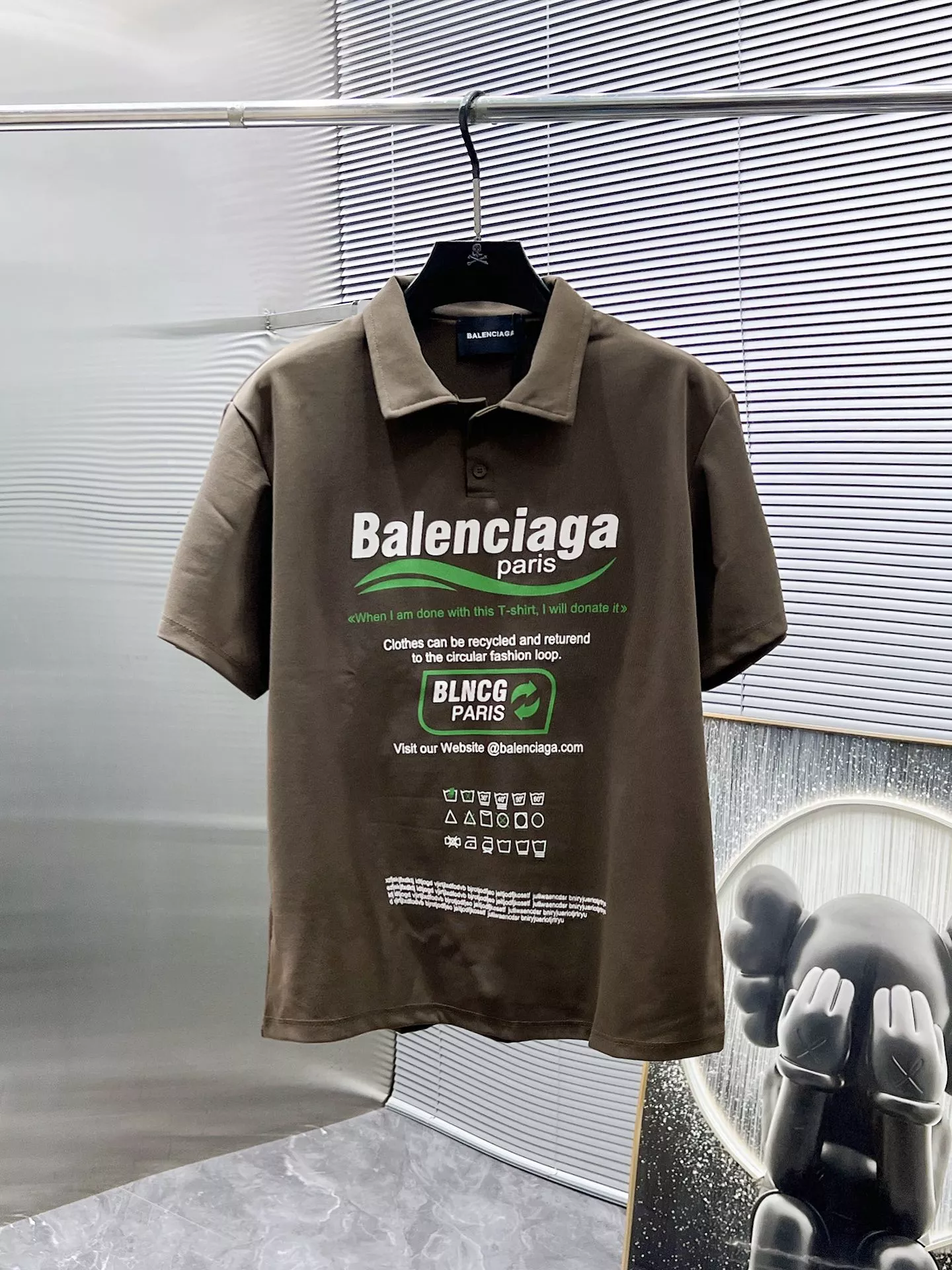 GoAnywhere 8943 Balenciaga Fashion Tracksuits Short Sleeved For Men