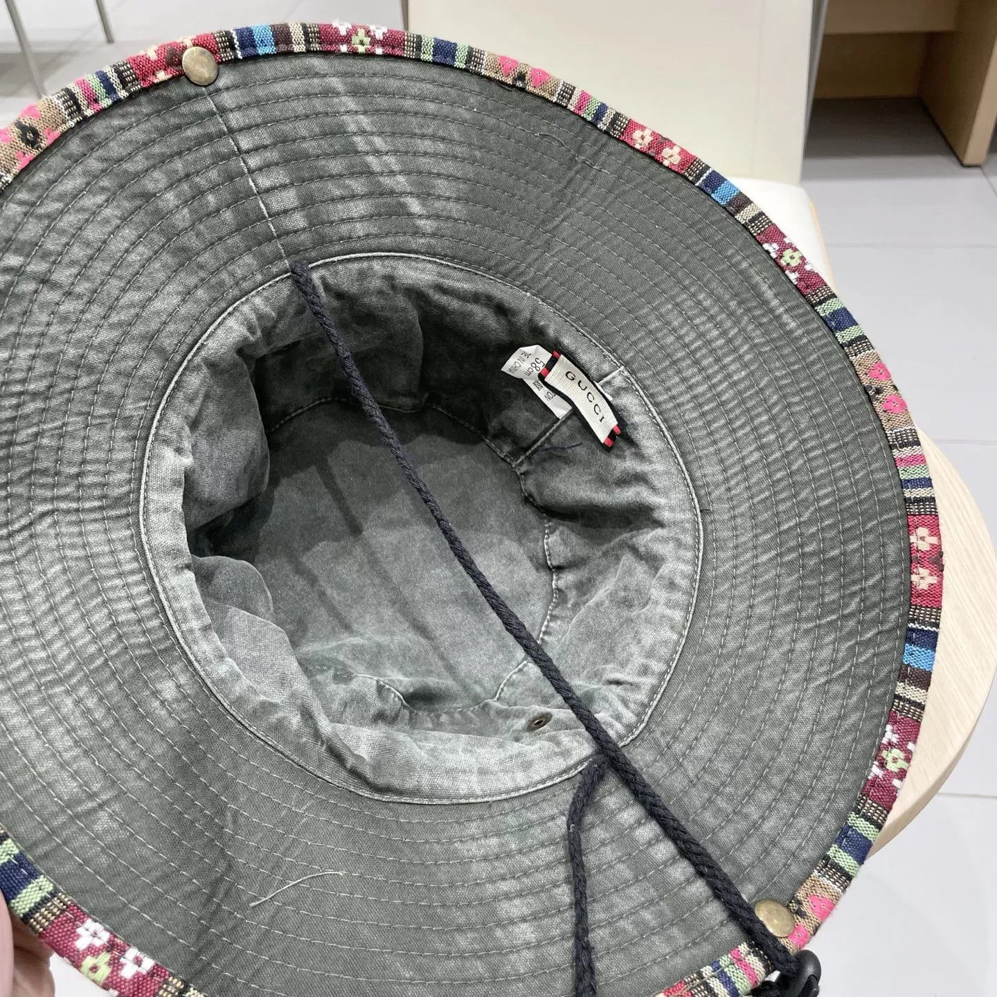 GoAnywhere 8954 Gucci Caps