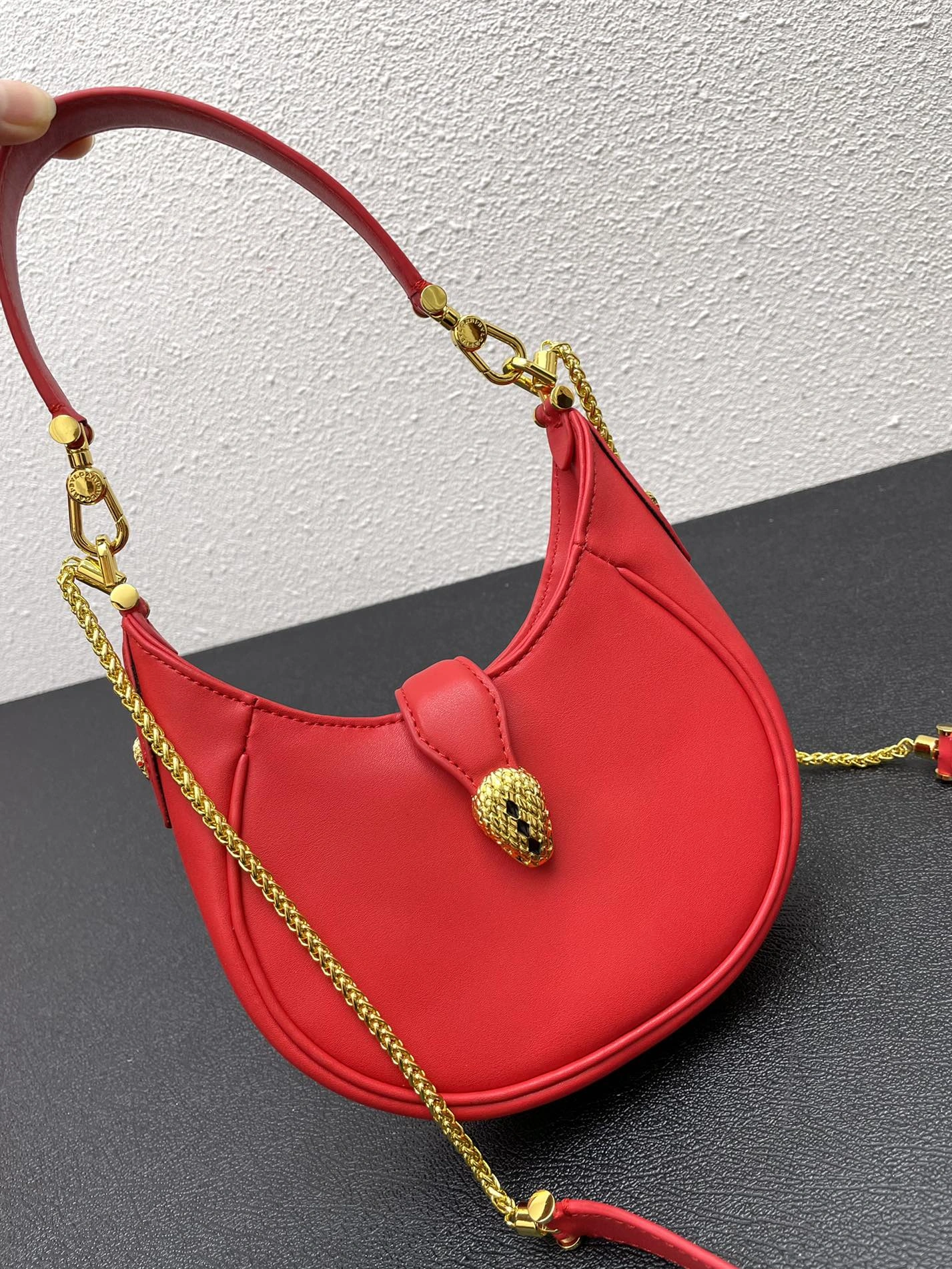 GoAnywhere 981 Bvlgari AAA Quality Messenger Bags For Women