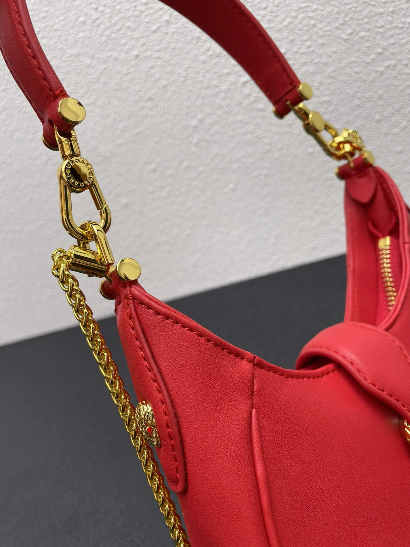 GoAnywhere 981 Bvlgari AAA Quality Messenger Bags For Women