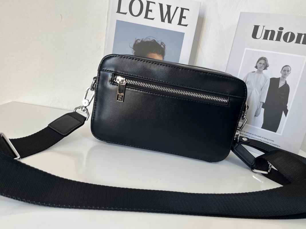 GoAnywhere 9866 Fendi AAA Man Messenger Bags