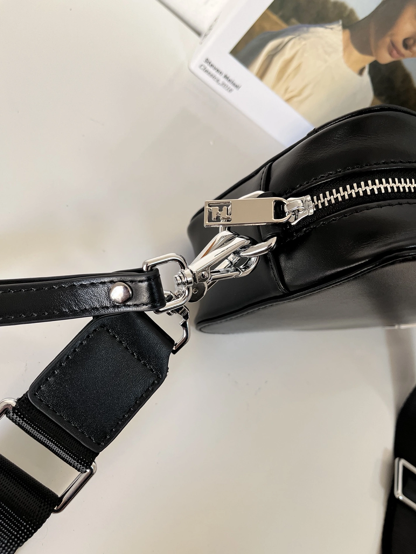 GoAnywhere 9866 Fendi AAA Man Messenger Bags