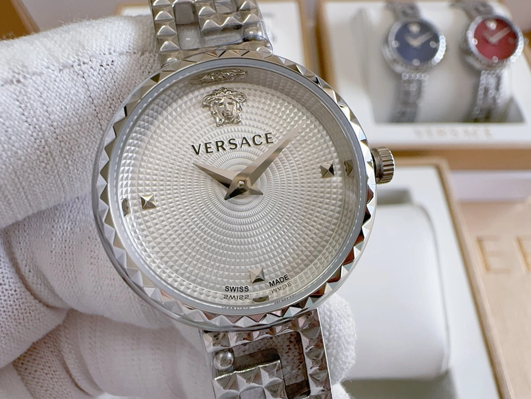 GoAnywhere 9884 Versace AAA Quality Watches