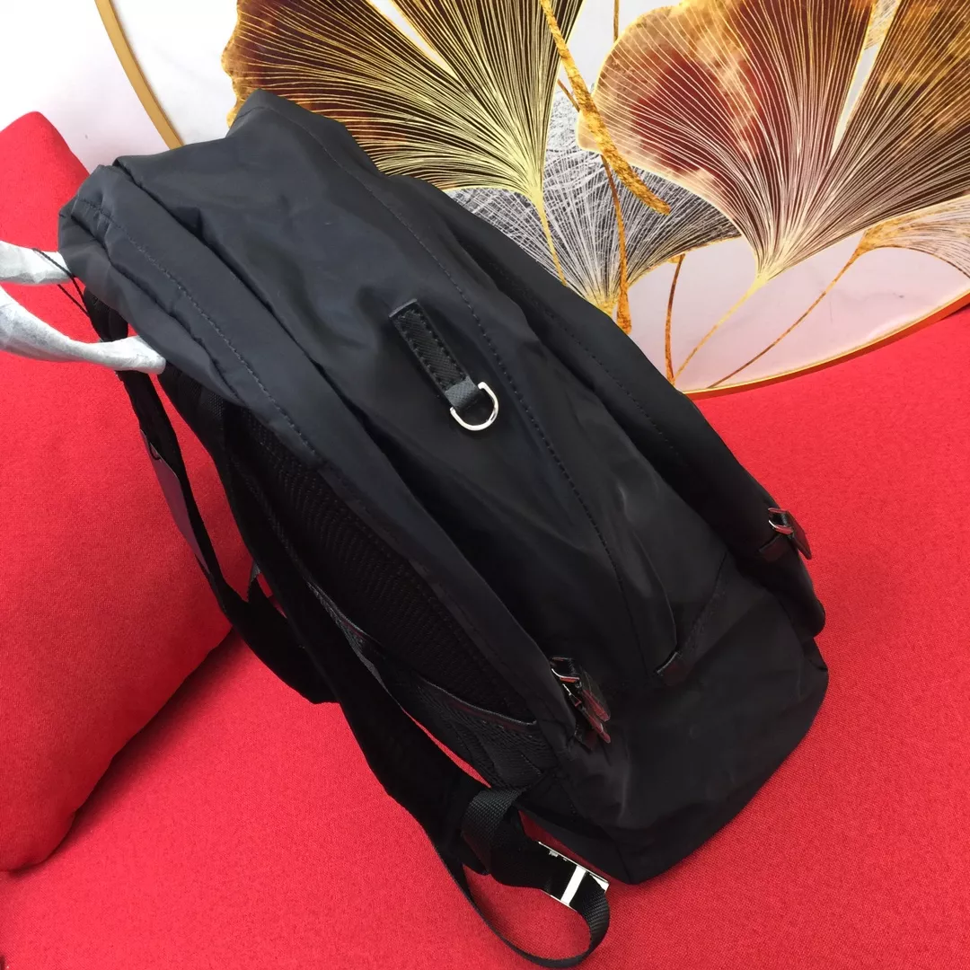 GoodFit 1089 Prada AAA Man Backpacks
